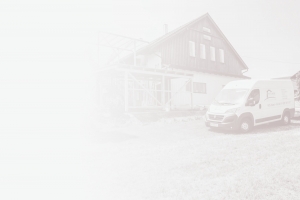 Hattinger Holzbau GmbH Bus auf Baustelle